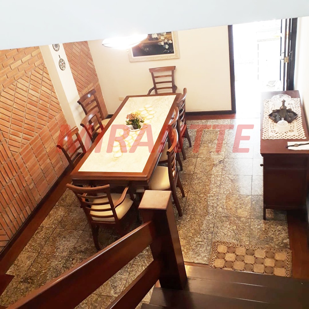 Sobrado de 250m² com 3 quartos em Santana