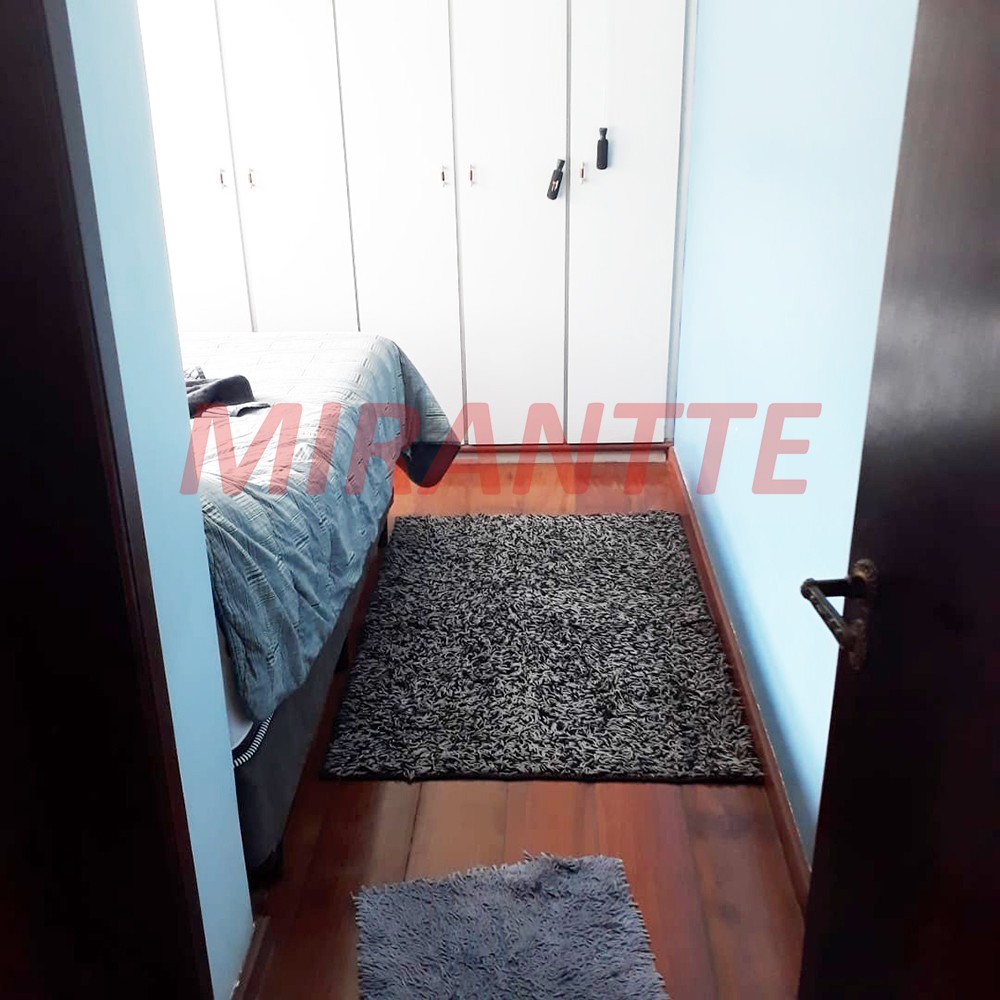 Sobrado de 250m² com 3 quartos em Santana