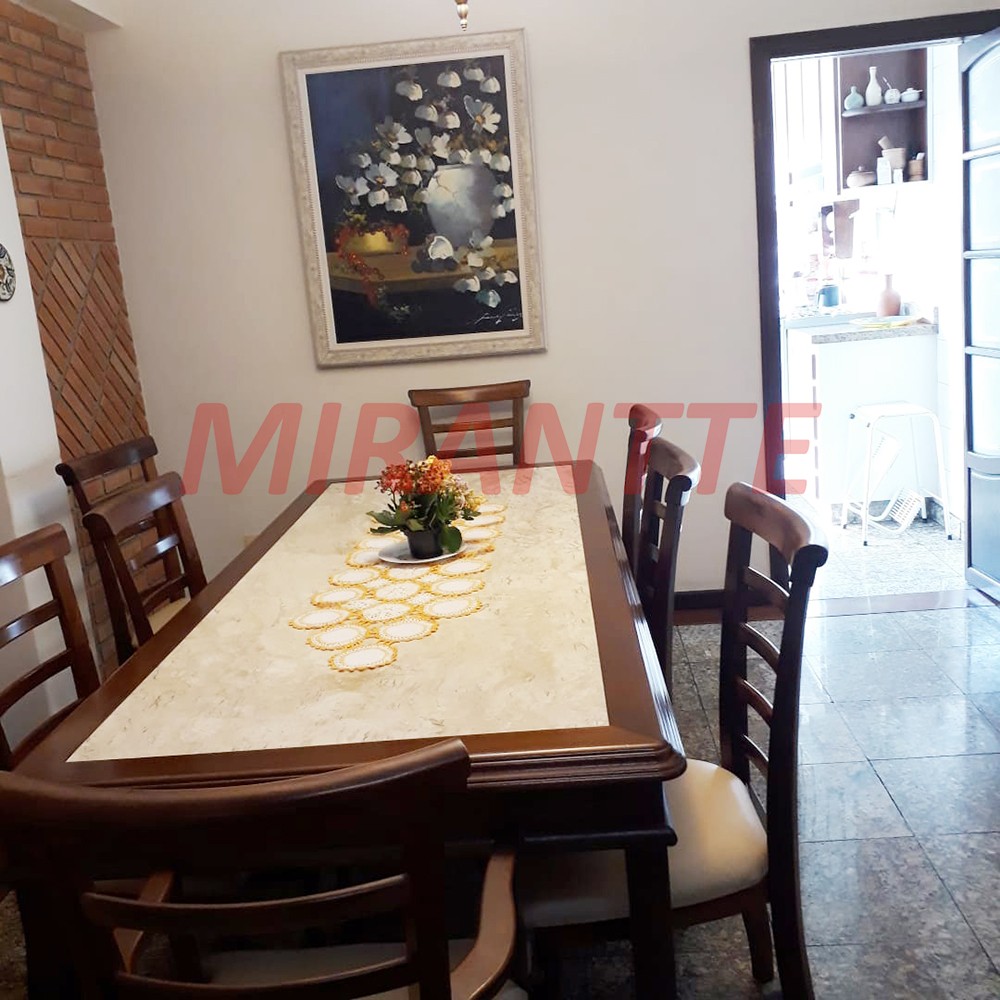 Sobrado de 250m² com 3 quartos em Santana