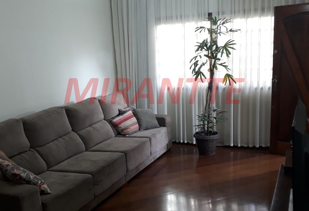 Sobrado de 250m² com 3 quartos em Santana