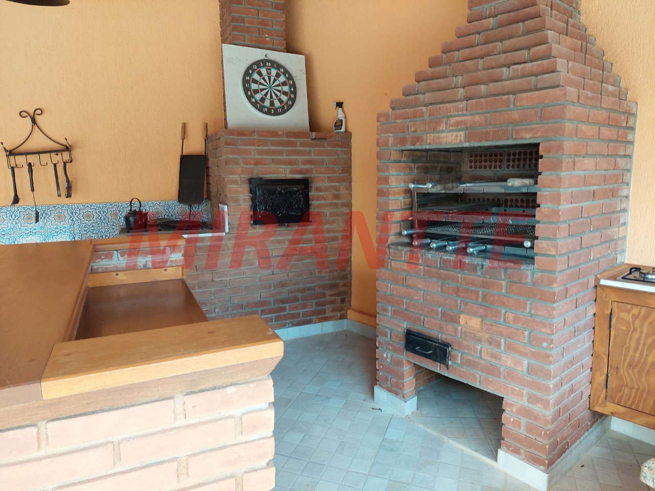 Sobrado de 550m² com 4 quartos em Serra Da Cantareira