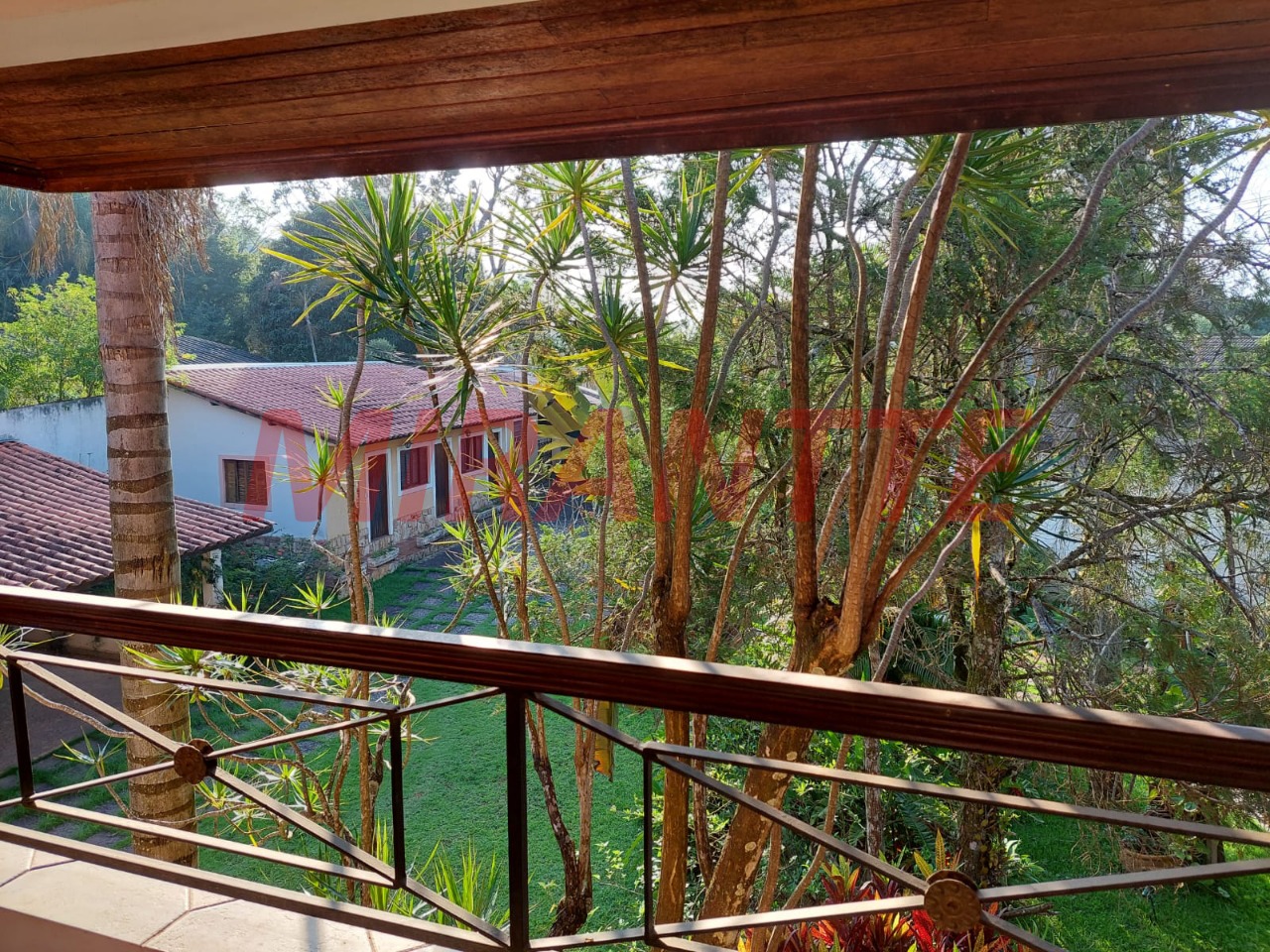 Sobrado de 550m² com 4 quartos em Serra Da Cantareira