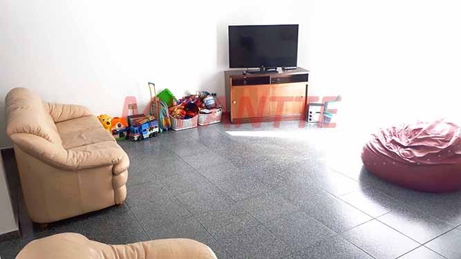 Sobrado de 304m² com 4 quartos em Chora Menino
