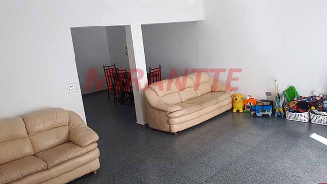Sobrado de 304m² com 4 quartos em Chora Menino