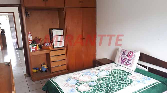 Sobrado de 304m² com 4 quartos em Chora Menino