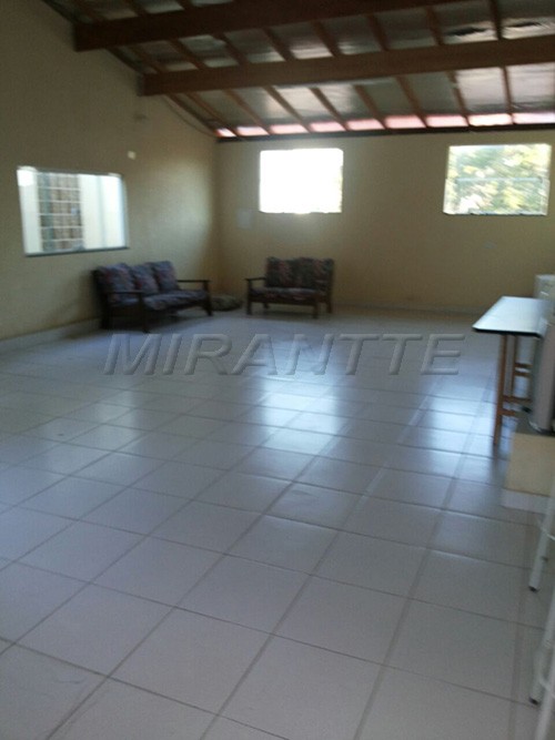 Sobrado de 200m² com 2 quartos em Vila Gustavo