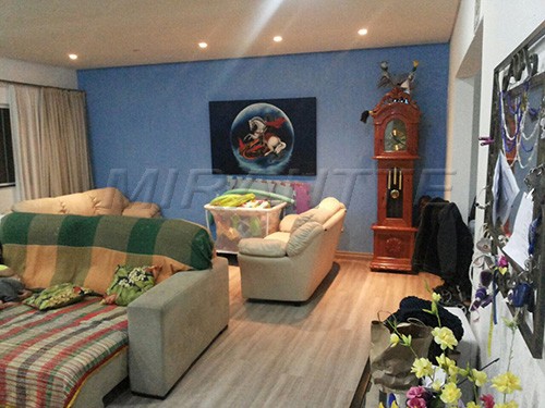 Sobrado de 200m² com 2 quartos em Vila Gustavo