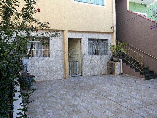 Sobrado de 200m² com 2 quartos em Vila Gustavo
