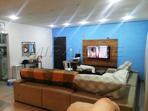 Sobrado de 200m² com 2 quartos em Vila Gustavo