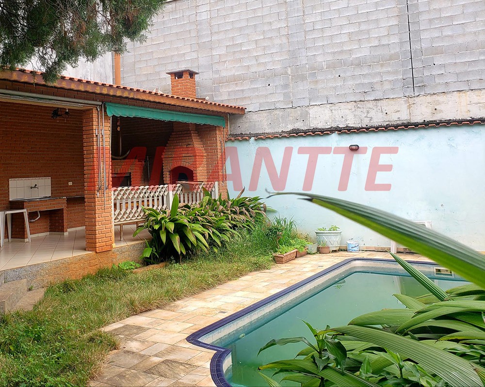 Casa terrea de 248m² com 3 quartos em Santa Terezinha
