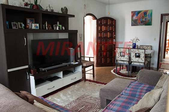 Sobrado de 171m² com 4 quartos em Vila Gustavo