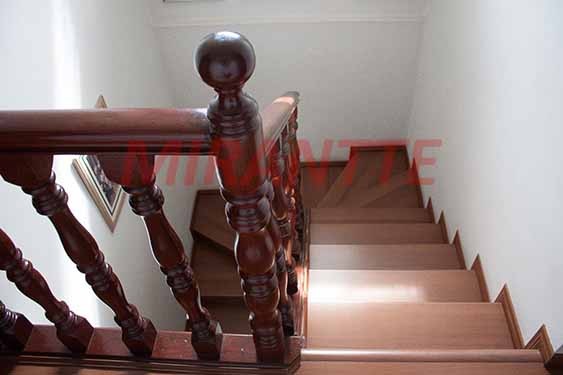 Sobrado de 171m² com 4 quartos em Vila Gustavo