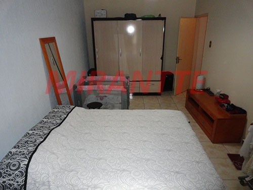 Sobrado de 180m² com 4 quartos em Bortolândia