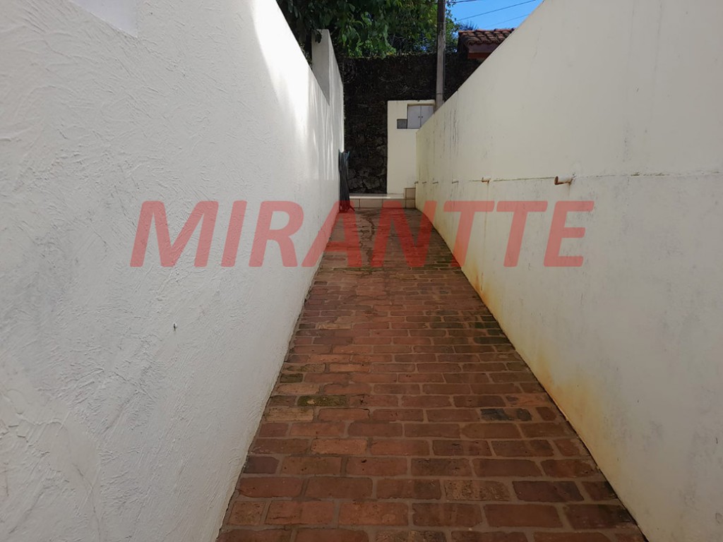 Sobrado de 300m² com 3 quartos em Serra Da Cantareira