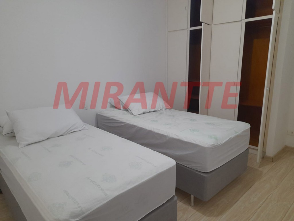 Sobrado de 300m² com 3 quartos em Serra Da Cantareira