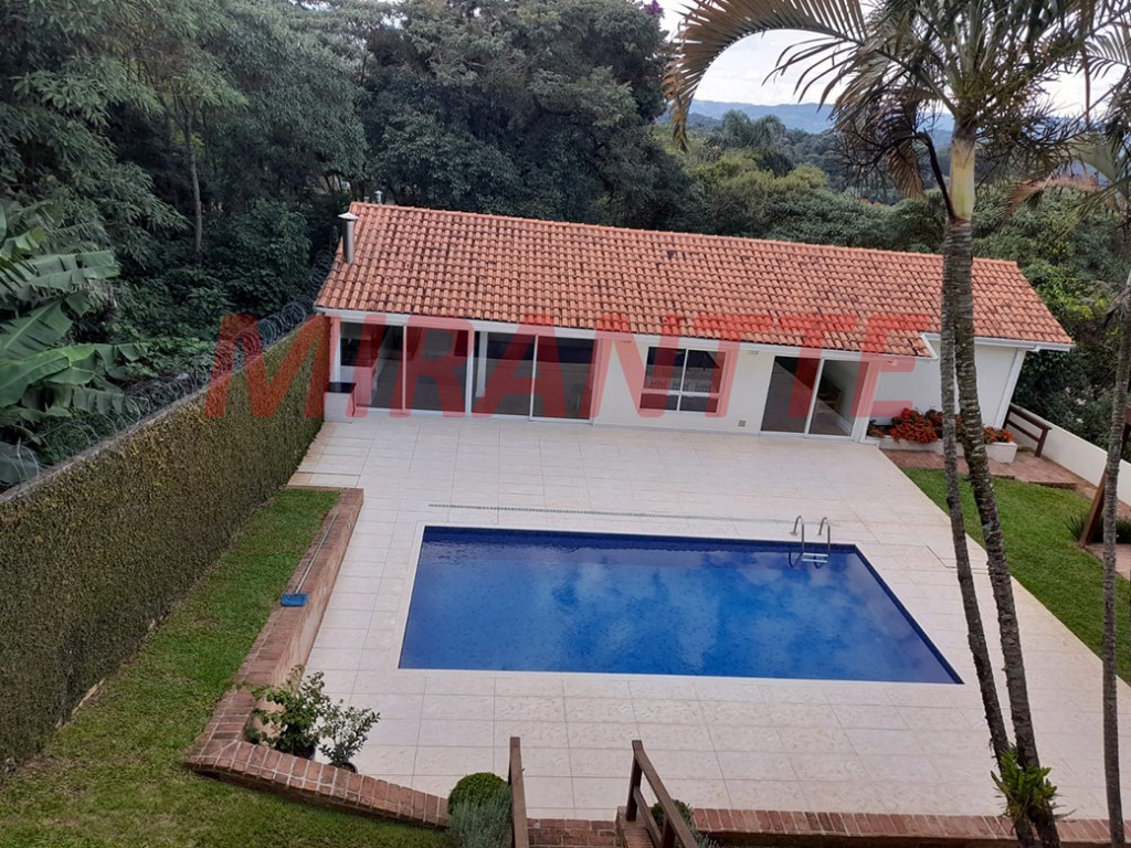 Sobrado de 300m² com 3 quartos em Serra Da Cantareira