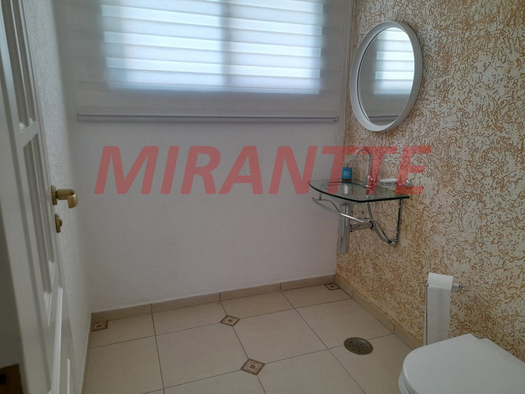 Sobrado de 300m² com 3 quartos em Serra Da Cantareira