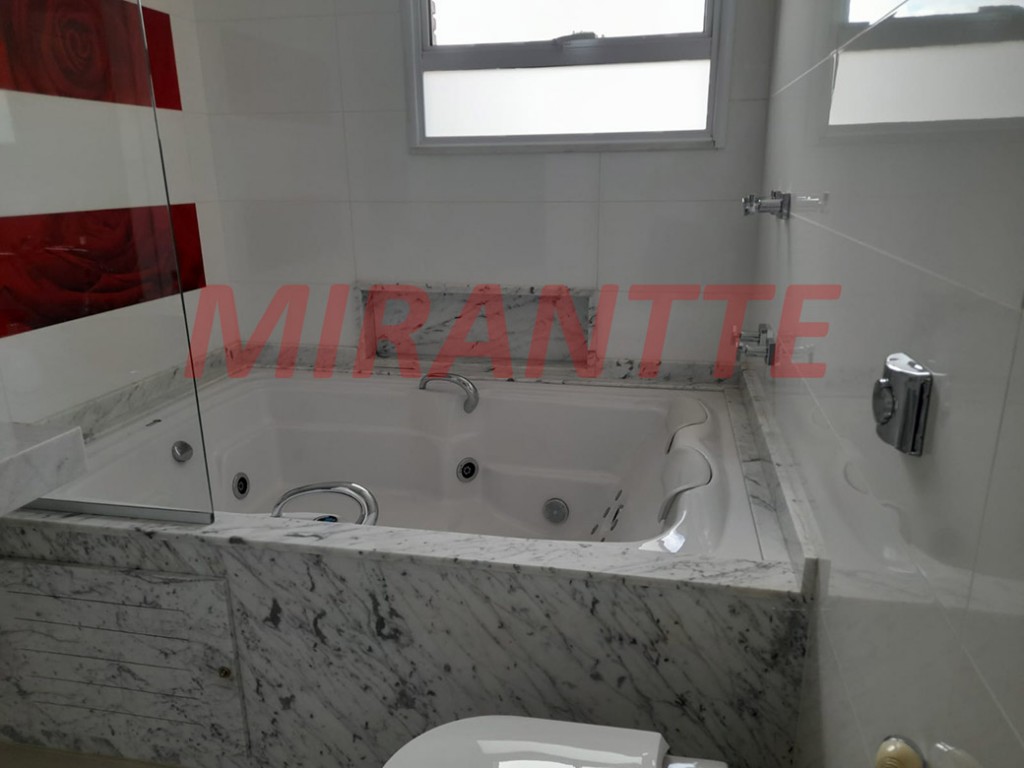 Sobrado de 300m² com 3 quartos em Serra Da Cantareira