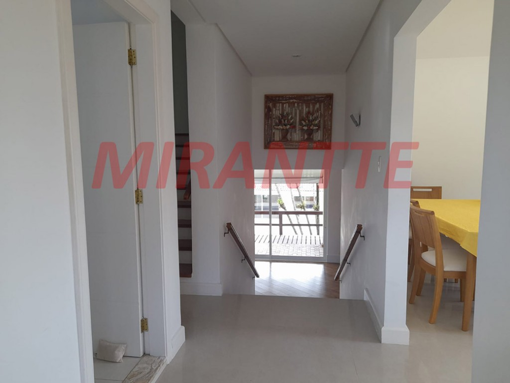 Sobrado de 300m² com 3 quartos em Serra Da Cantareira