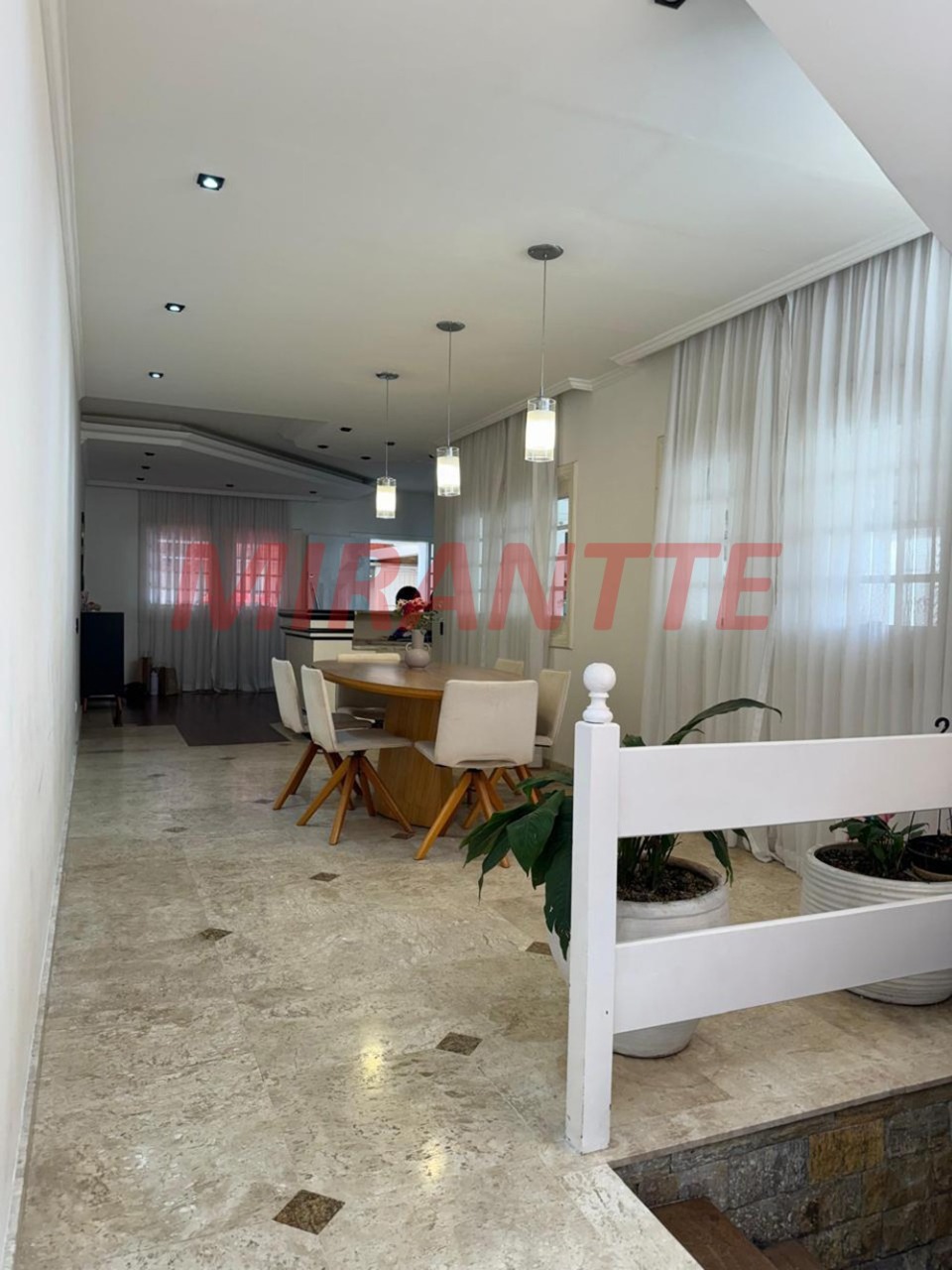 Sobrado de 384m² com 2 quartos em Tremembe