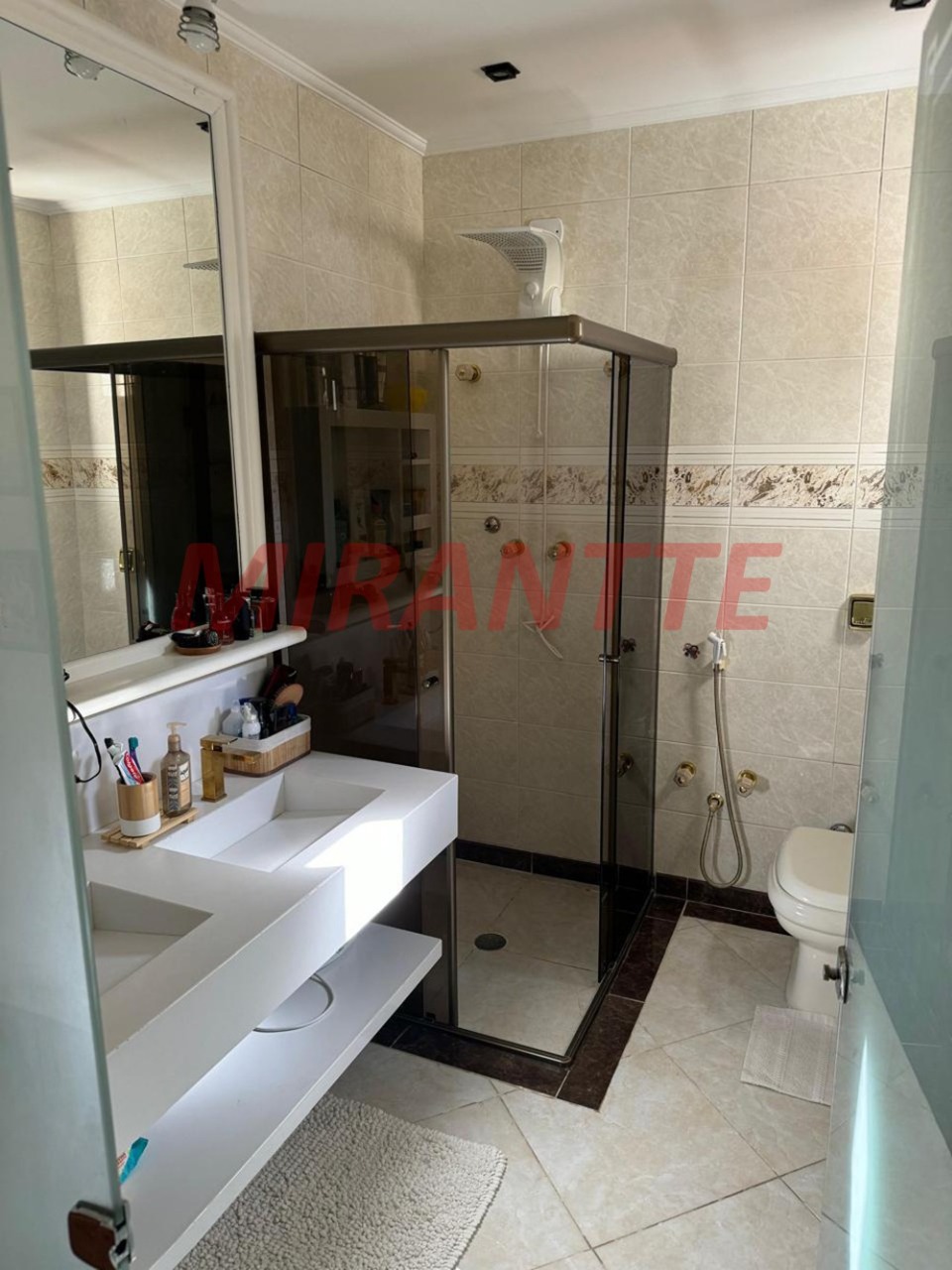 Sobrado de 384m² com 2 quartos em Tremembe