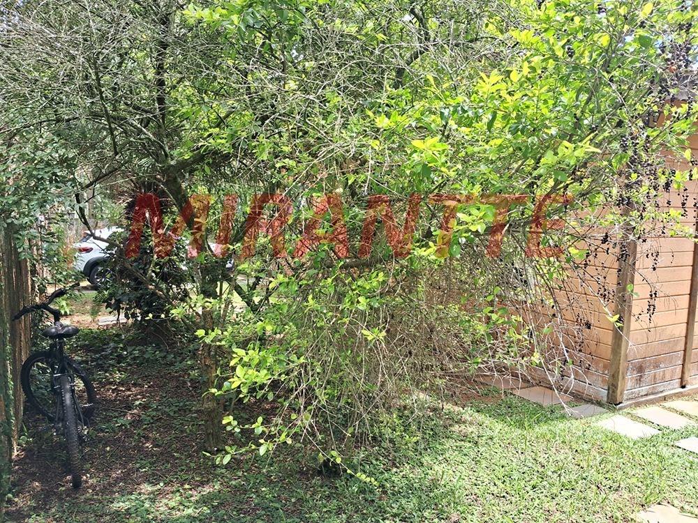 Cond. fechado de 222.22m² com 6 quartos em Alpes Da Cantareira