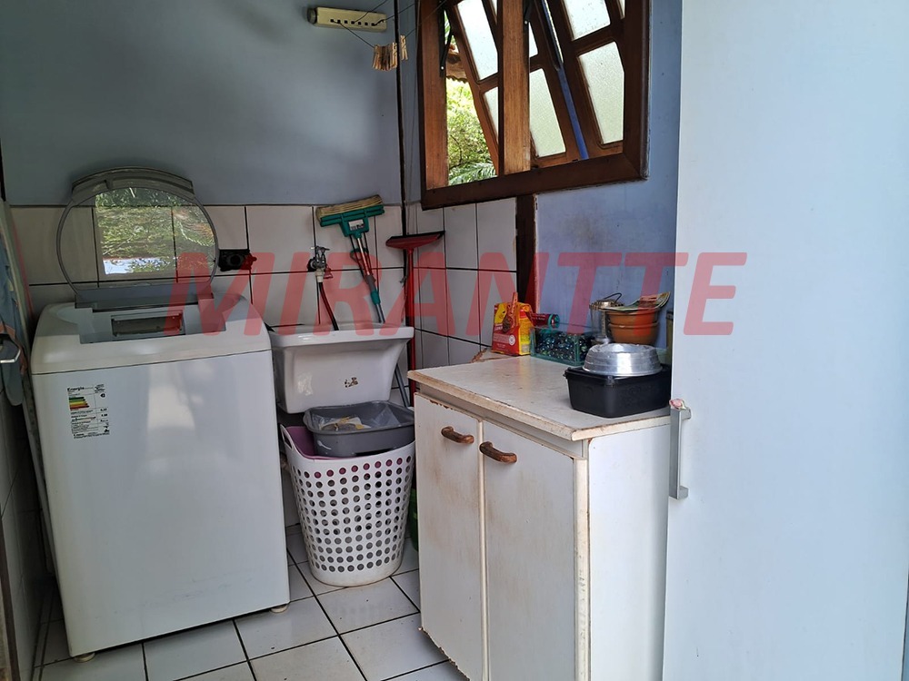 Cond. fechado de 222.22m² com 6 quartos em Alpes Da Cantareira