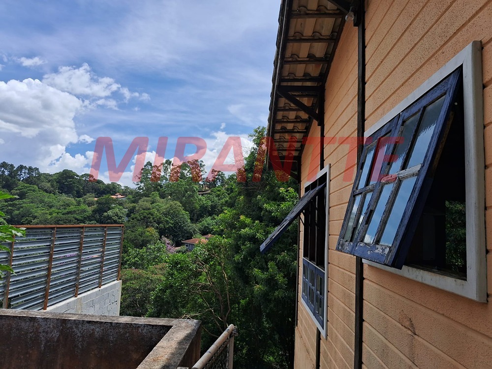 Cond. fechado de 222.22m² com 6 quartos em Alpes Da Cantareira