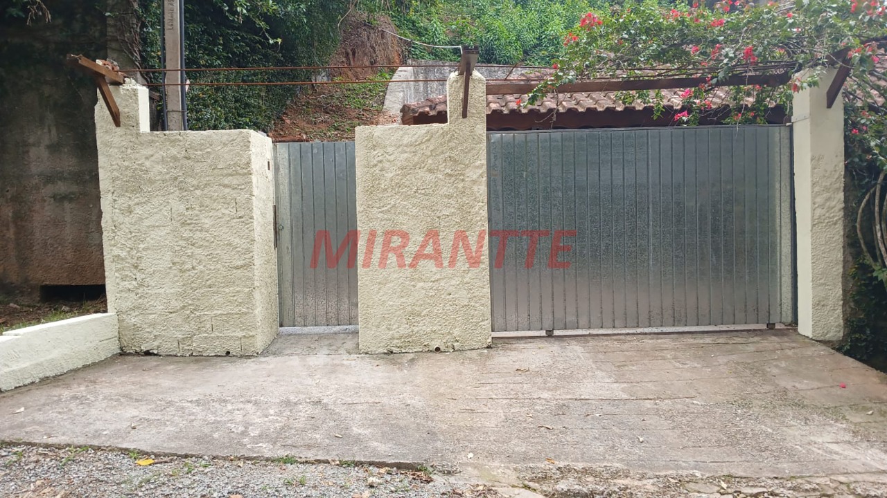 Cond. fechado de 222.22m² com 6 quartos em Alpes Da Cantareira