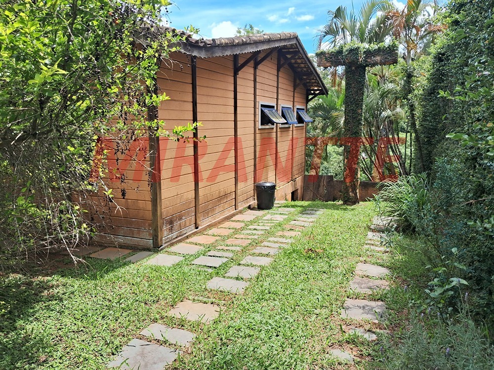 Cond. fechado de 222.22m² com 6 quartos em Alpes Da Cantareira
