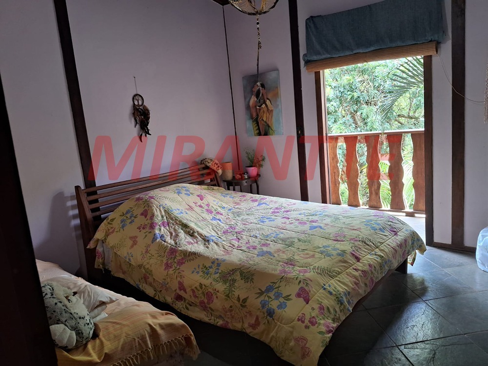 Cond. fechado de 222.22m² com 6 quartos em Alpes Da Cantareira