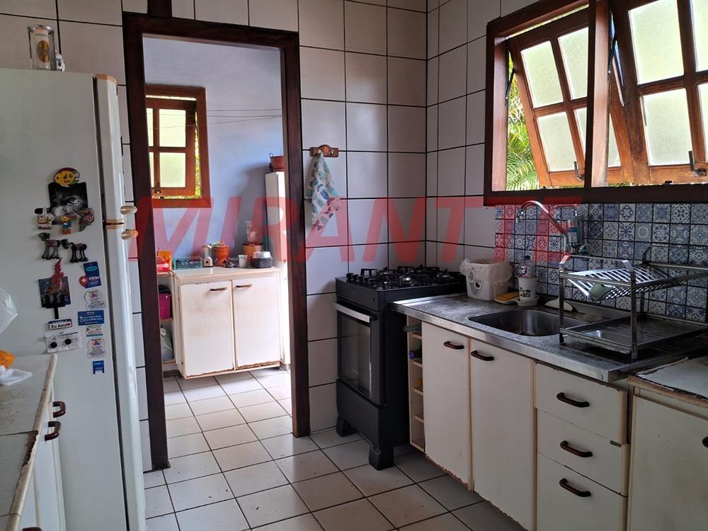 Cond. fechado de 222.22m² com 6 quartos em Alpes Da Cantareira