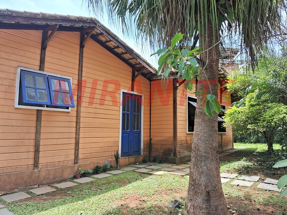 Cond. fechado de 222.22m² com 6 quartos em Alpes Da Cantareira