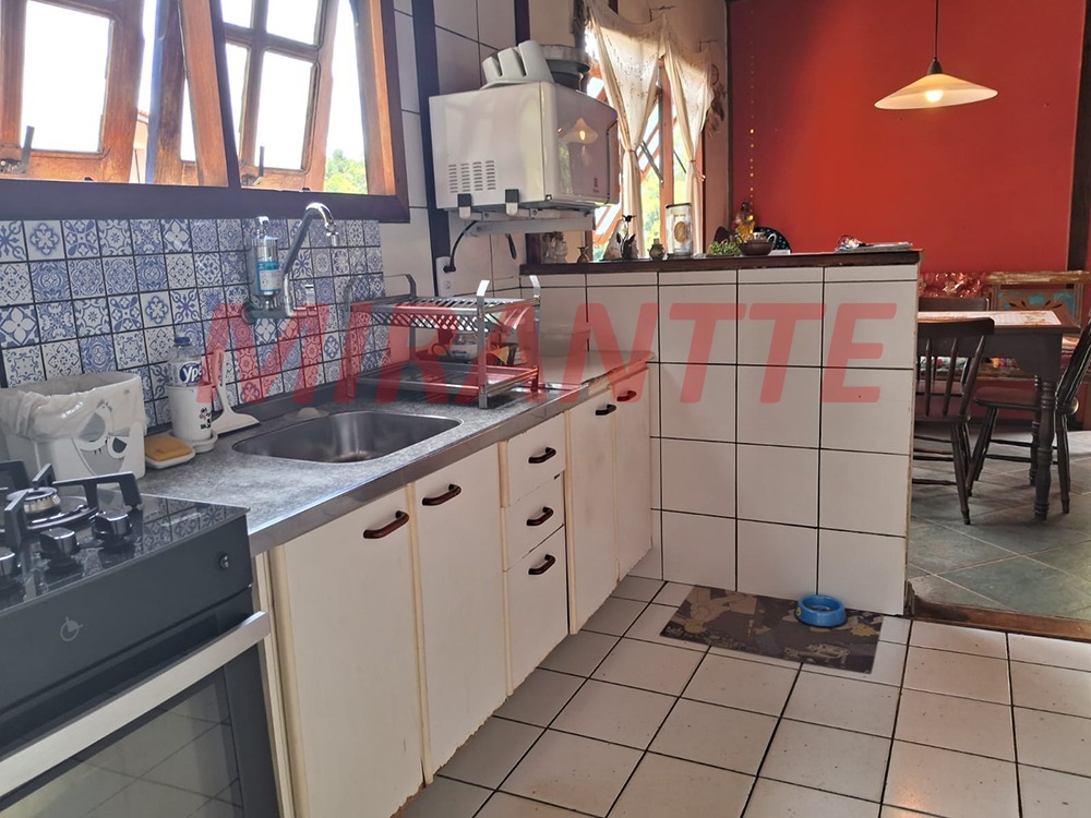 Cond. fechado de 222.22m² com 6 quartos em Alpes Da Cantareira