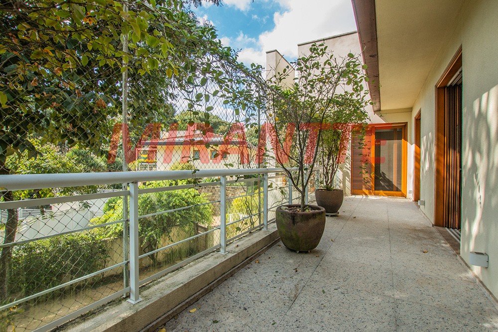 Cond. fechado de 778m² com 4 quartos em Cidade Jardim