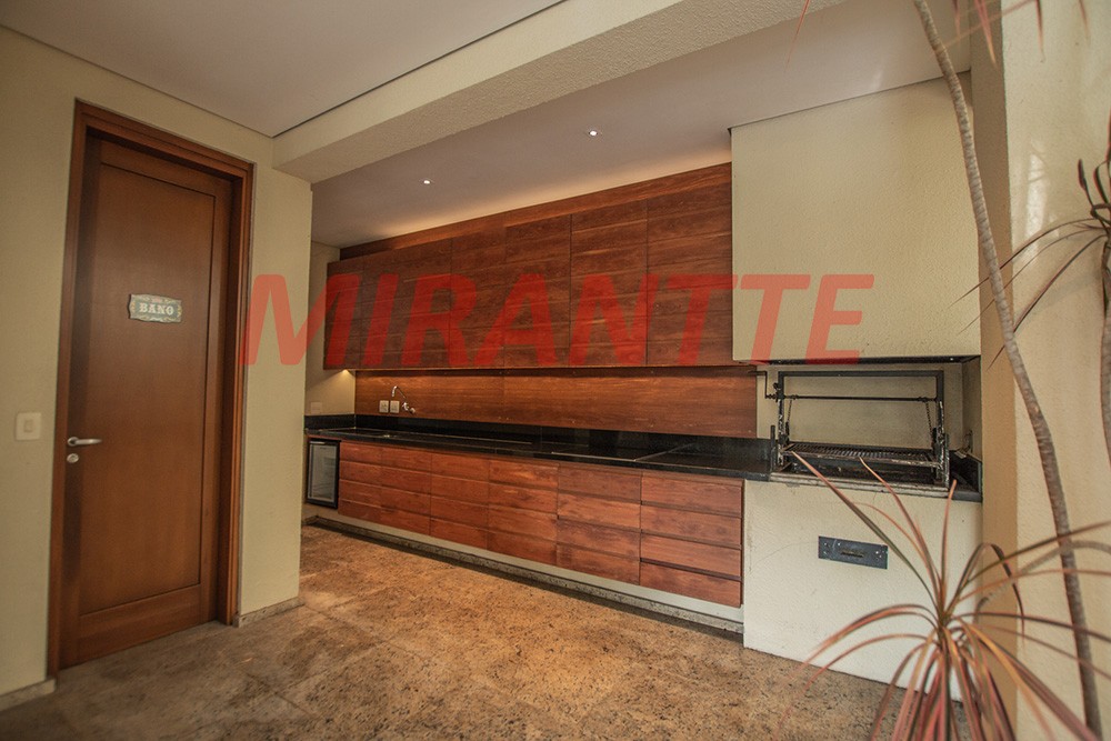 Cond. fechado de 778m² com 4 quartos em Cidade Jardim