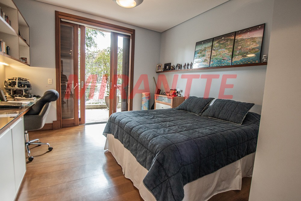 Cond. fechado de 778m² com 4 quartos em Cidade Jardim