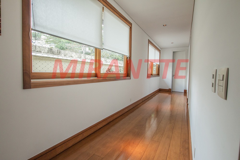 Cond. fechado de 778m² com 4 quartos em Cidade Jardim