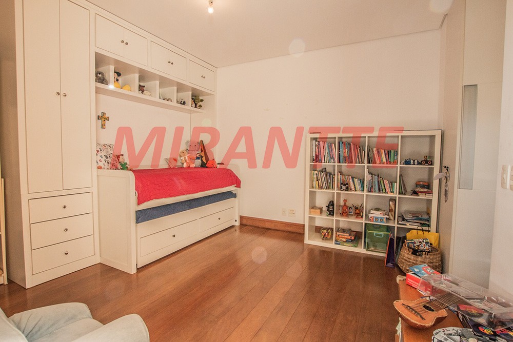 Cond. fechado de 778m² com 4 quartos em Cidade Jardim