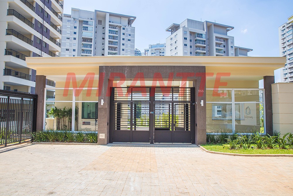 Apartamento com 3 quartos em Morumbi