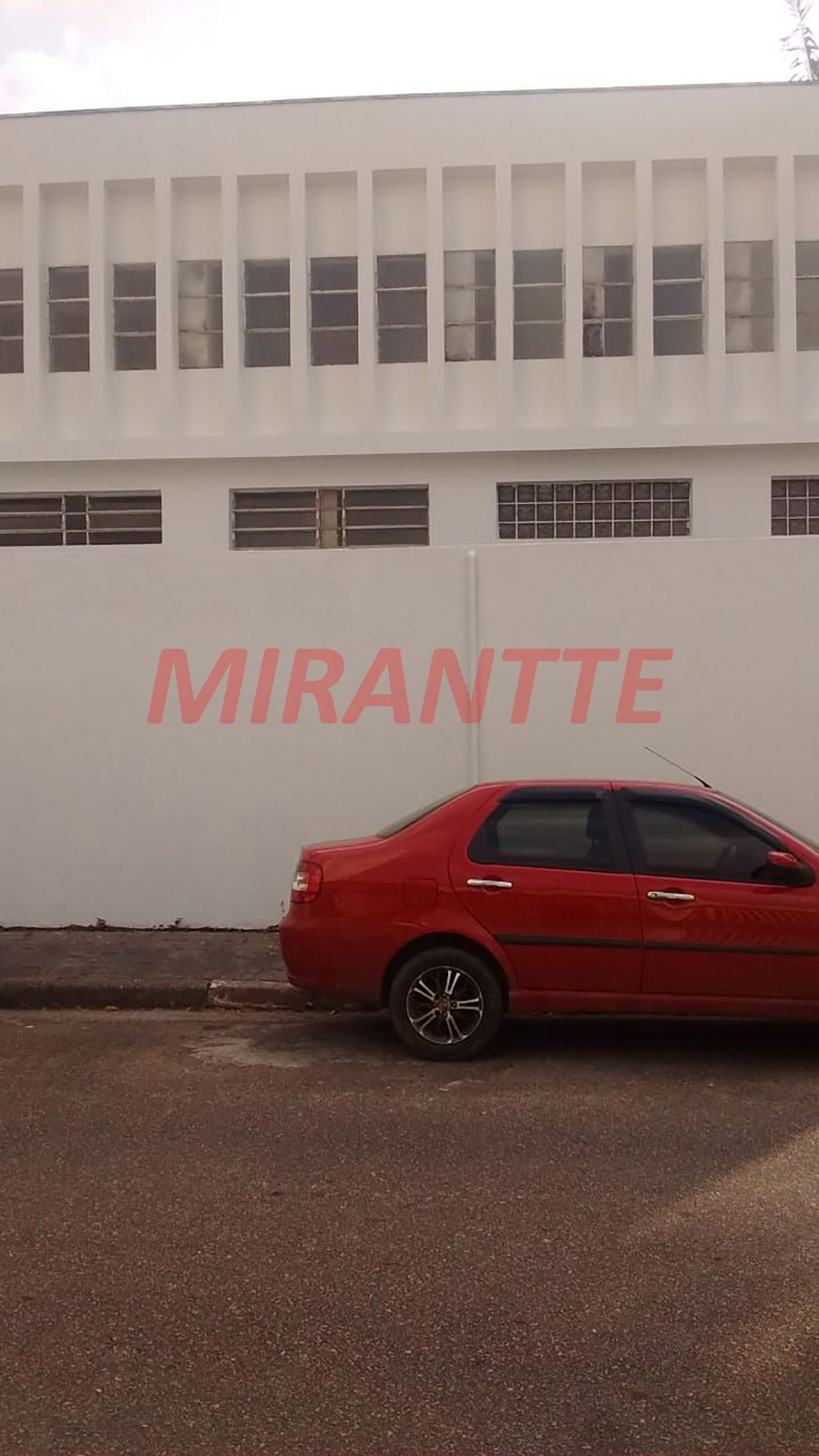 Comercial de 262m² em Granja Julieta