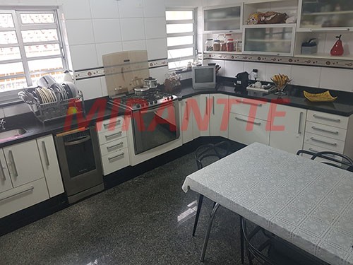 Sobrado de 188m² com 4 quartos em Mandaqui