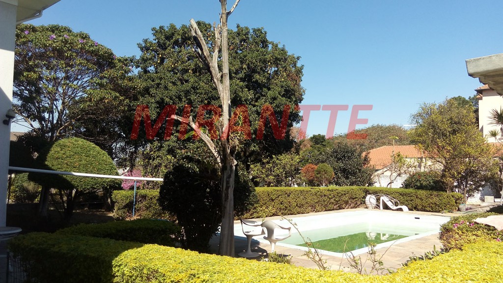 Sobrado de 500m² com 3 quartos em Jardim São Bento