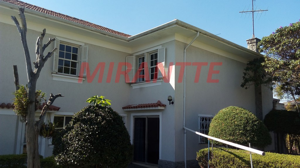 Sobrado de 500m² com 3 quartos em Jardim São Bento