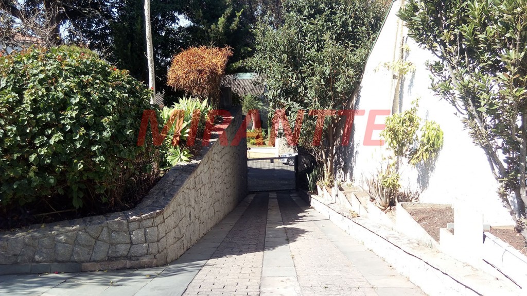 Sobrado de 500m² com 3 quartos em Jardim São Bento