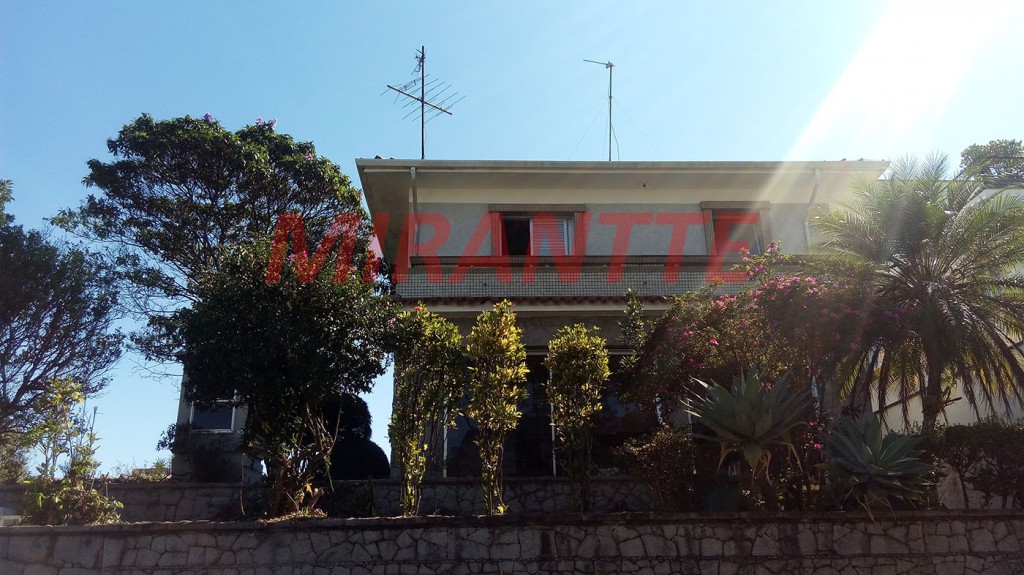 Sobrado de 500m² com 3 quartos em Jardim São Bento