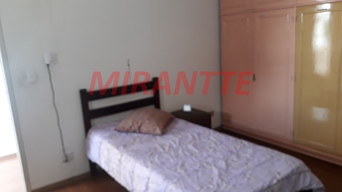 Sobrado de 280m² com 3 quartos em Vila Mazzei