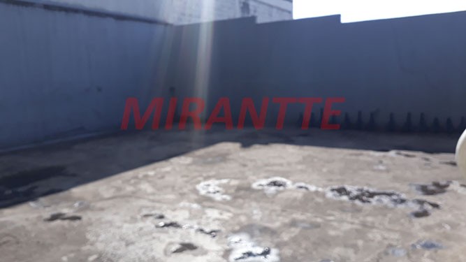 Sobrado de 280m² com 3 quartos em Vila Mazzei