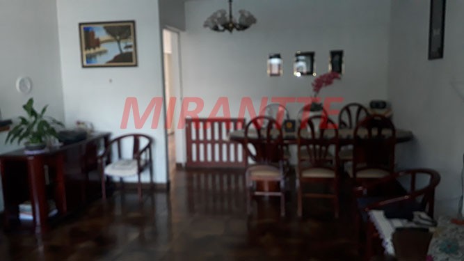 Sobrado de 280m² com 3 quartos em Vila Mazzei