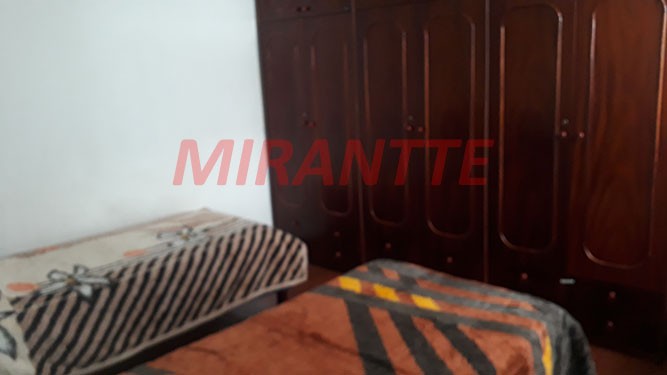 Sobrado de 280m² com 3 quartos em Vila Mazzei